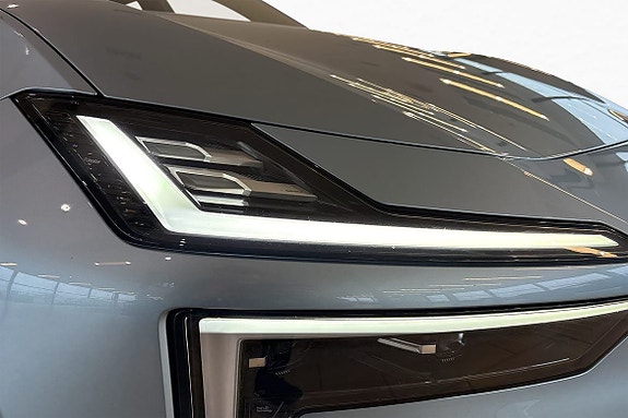 Polestar 4 15 of 28