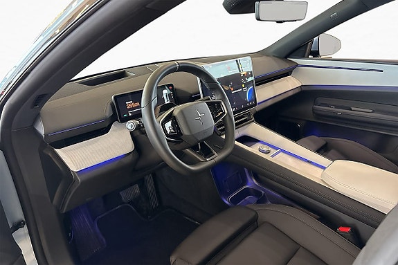 Polestar 4 10 of 28