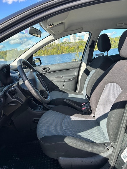 Peugeot 206 13 of 18