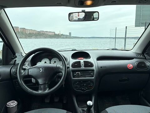 Peugeot 206 11 of 18