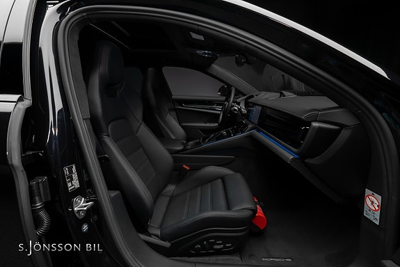 Porsche Panamera Turbo S 19 of 22