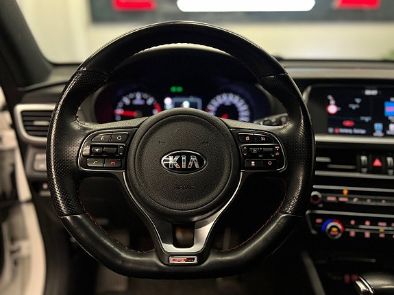 Kia Optima 10 of 25