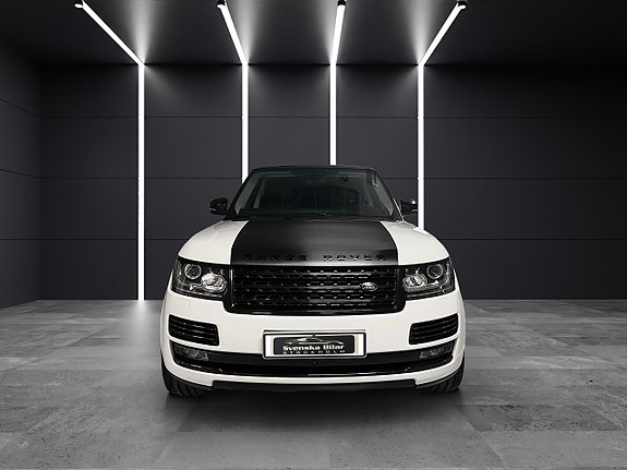 Land Rover Range Rover 2 of 5