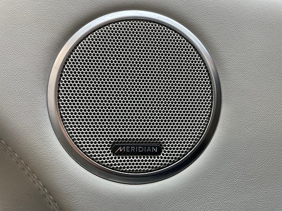 Land Rover Range Rover 21 of 28