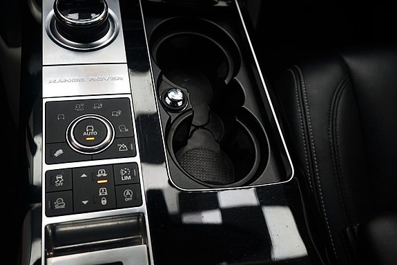 Land Rover Range Rover 17 of 28
