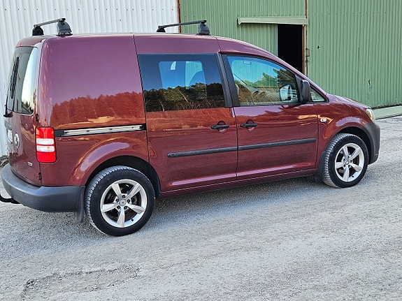 Volkswagen Caddy 4 of 5