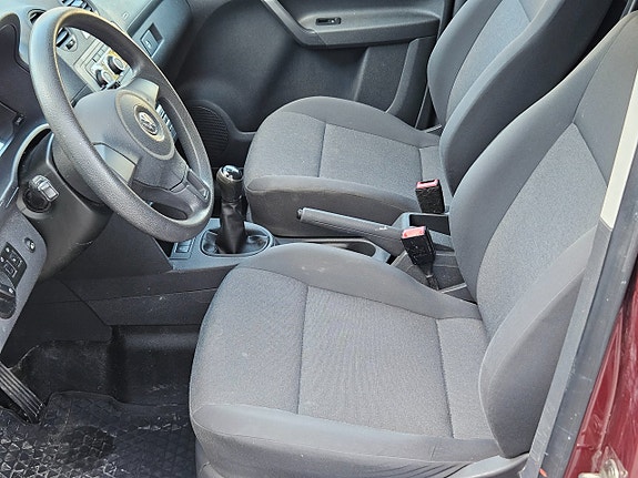 Volkswagen Caddy 6 of 8