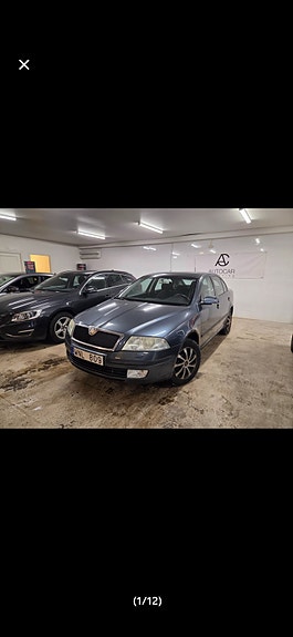Skoda Octavia 2 of 5