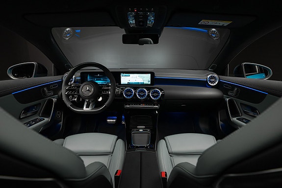 Mercedes-Benz CLA45 19 of 21