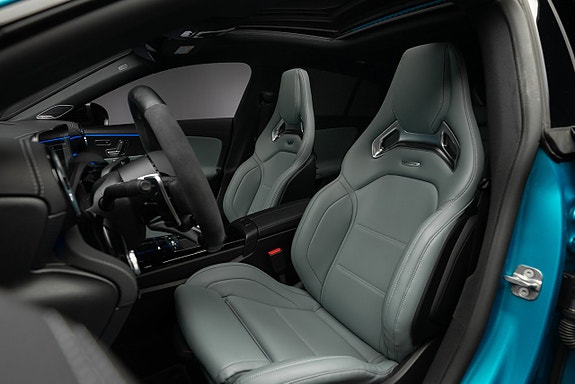 Mercedes-Benz CLA45 10 of 21