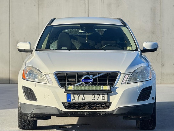 Volvo XC60 7 of 14