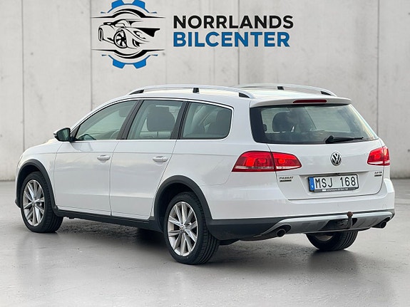 Volkswagen Passat Alltrack 3 of 5