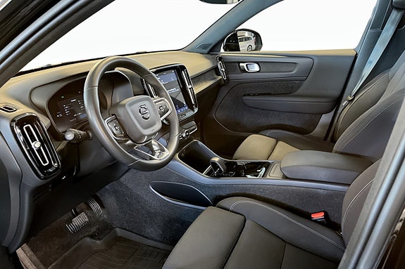 Volvo XC40 5 of 5
