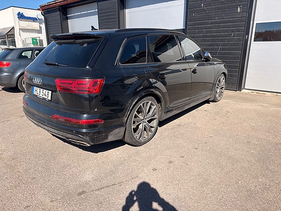Audi SQ7 3 of 3