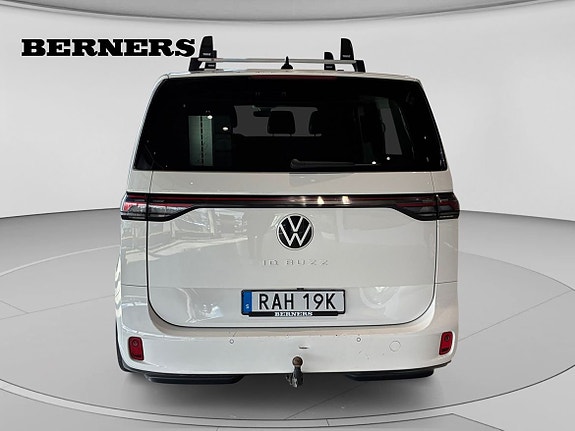 Volkswagen ID. Buzz 4 of 16