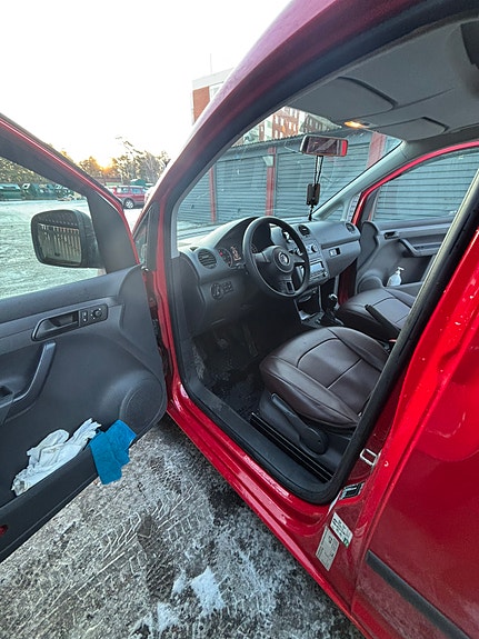 Volkswagen Caddy 5 of 5