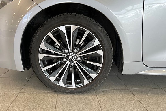 Toyota Corolla 17 of 26