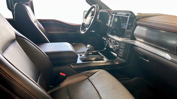 Ford F-150 3 of 9