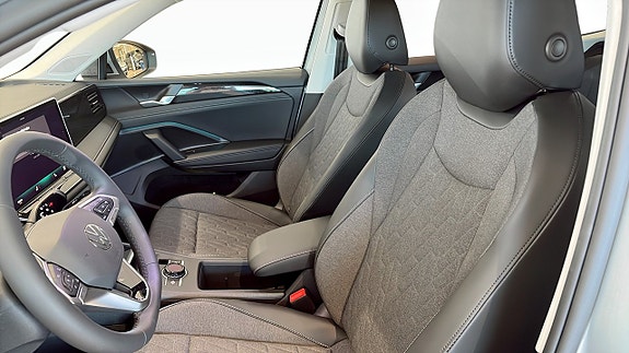 Volkswagen Tiguan 8 of 12