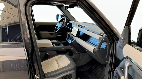 Land Rover Defender 90 3 of 5