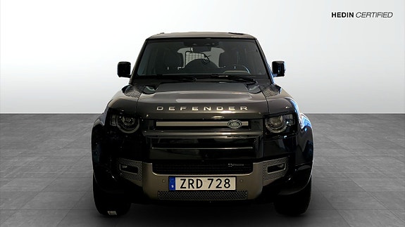 Land Rover Defender 90 8 of 12