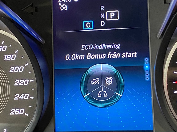 Mercedes-Benz GLC220 d 23 of 30