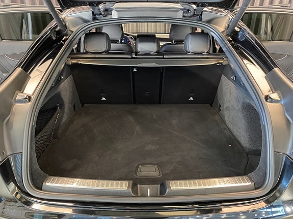 Mercedes-Benz GLC220 d 27 of 30