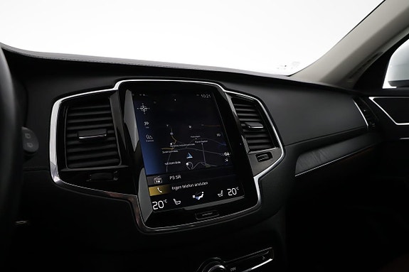 Volvo XC90 14 of 21