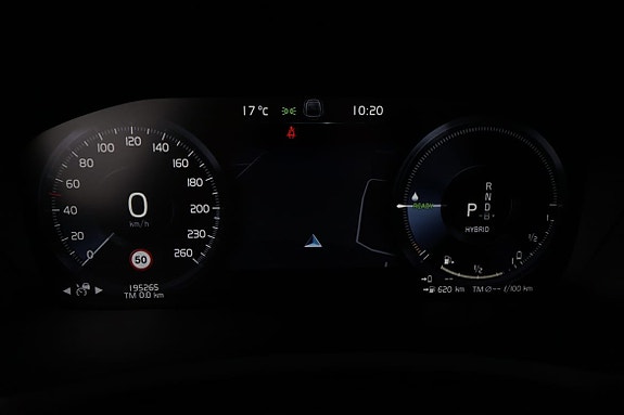 Volvo XC90 12 of 21