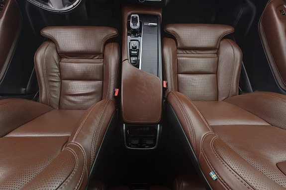 Volvo XC90 9 of 21