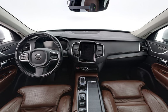 Volvo XC90 7 of 21