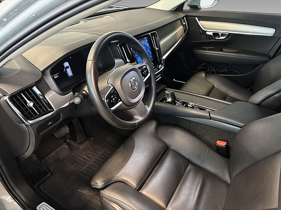 Volvo V90 Cross Country 18 of 30