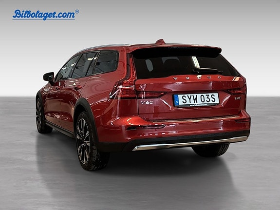 Volvo V60 Cross Country 7 of 19