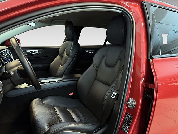 Volvo V60 Cross Country 9 of 19