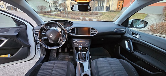 Peugeot 308 SW 5 of 5