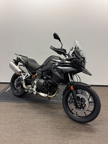 BMW F800GS Triple Black KAMPANJ Vario Sidoväskor ingår 3 of 5