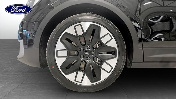 Ford Explorer 9 of 9