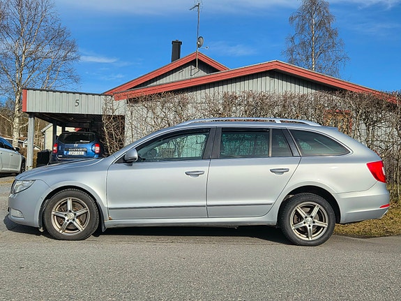 Skoda Superb 3 of 5