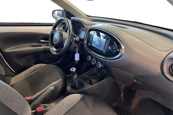 Toyota Aygo X 7 of 20