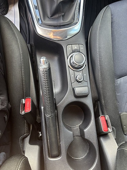 Mazda 2 9 of 14
