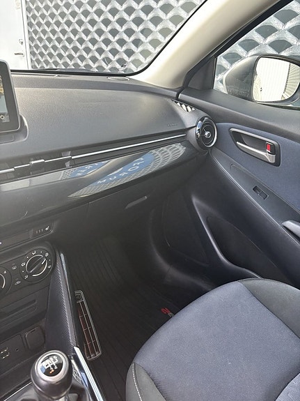 Mazda 2 10 of 14