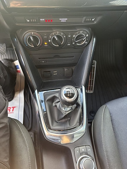 Mazda 2 7 of 14