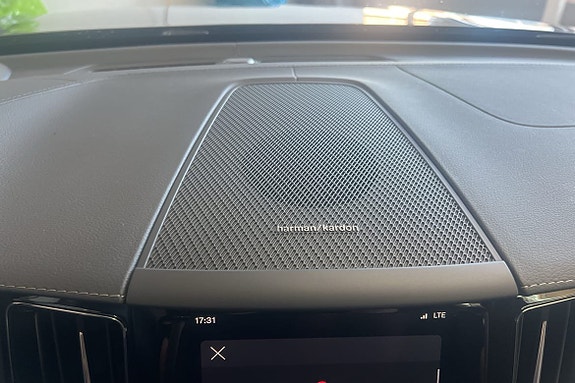Volvo XC60 20 of 23