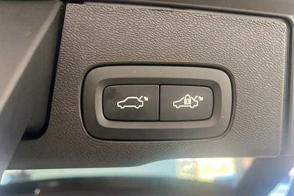 Volvo XC60 13 of 23