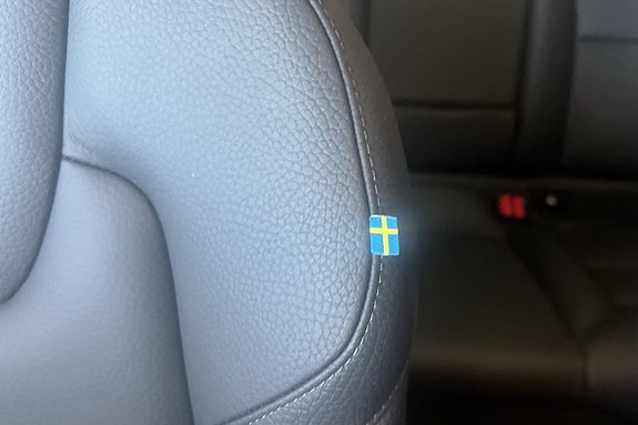 Volvo XC60 17 of 23