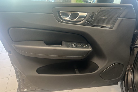 Volvo XC60 15 of 23