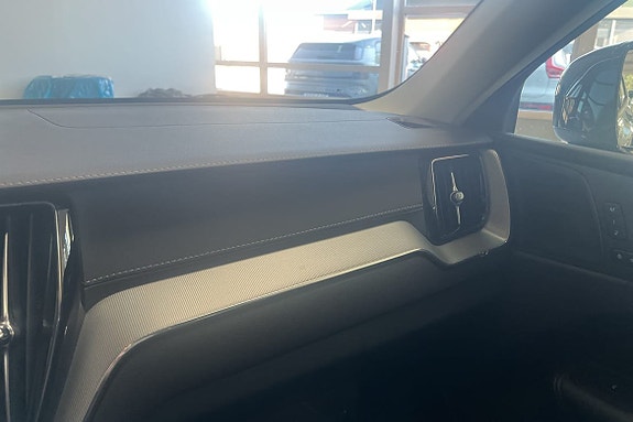 Volvo XC60 19 of 23