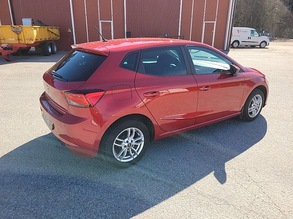 Seat Ibiza 3 of 5
