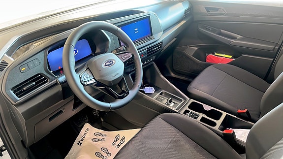 Ford Transit Connect 4 of 5