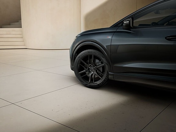 Audi Q4 e-tron 8 of 8